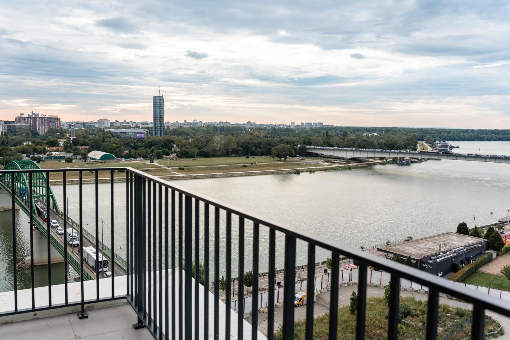 Sinfonia Lux Apartment เบลเกรด ภายนอก รูปภาพ