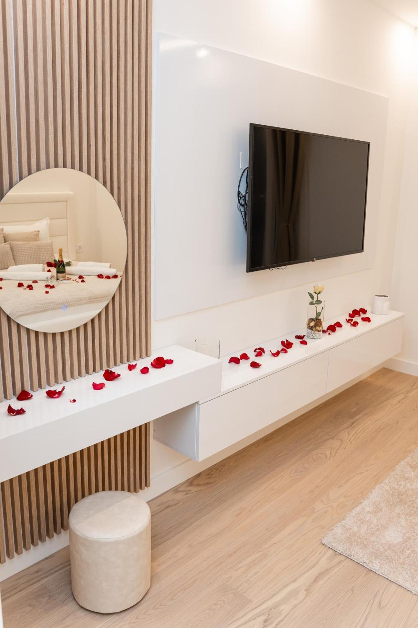 Sinfonia Lux Apartment เบลเกรด ภายนอก รูปภาพ